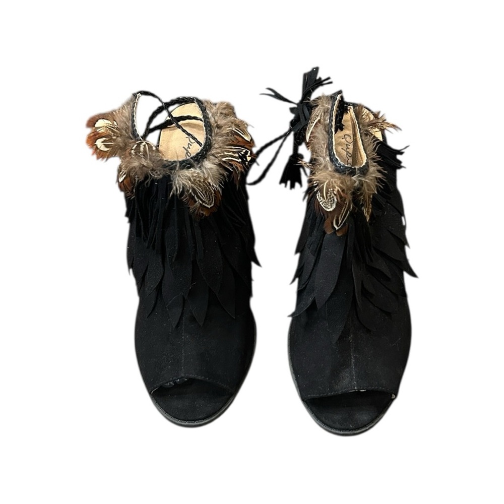 Qupid Black Faux Suede Peep Toe Stacked Heel Bootie with Feathers Women’s Size 9 - Picture 4 of 11
